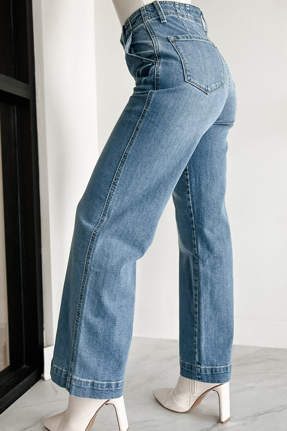 Multi Button Waist Light Wash Jeans